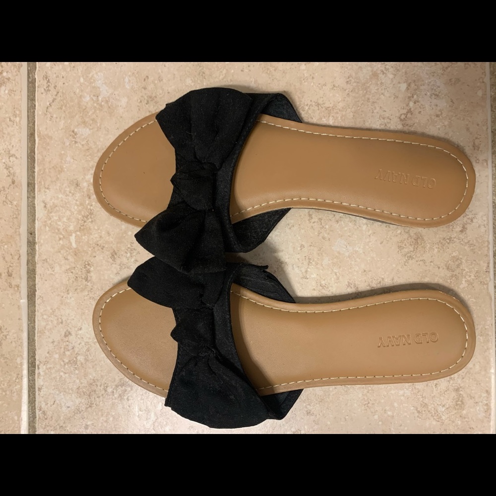Bow sandals